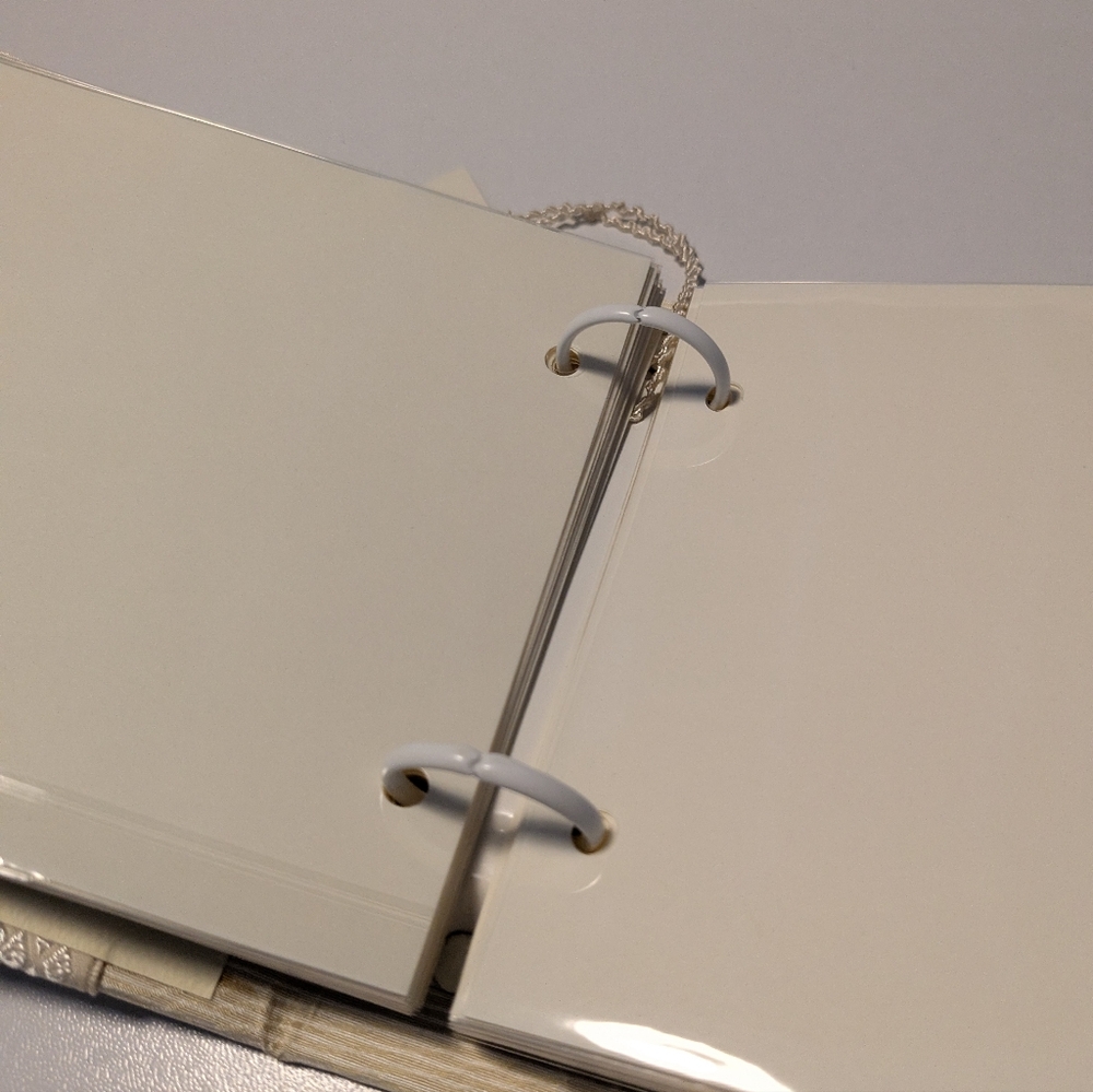 Molly West Handbound Ivory Silk Brocade Photo Album/Binder– 5x5, NIP (60 Photos) - Picture 5 of 7